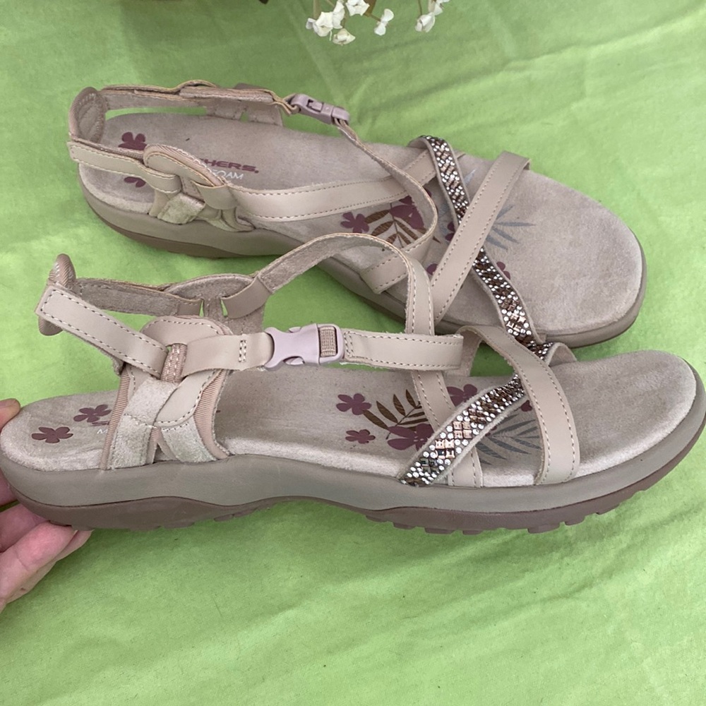 SKECHERS Memory foam sandals